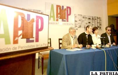 Periodistas rechazan acusaciones de apoyar golpes de Estado (Foto ANF)