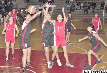 Del partido entre Cochabamba y Sucre 
