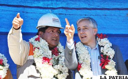 Vicepresidente Álvaro García Linera inauguró la infraestructura de la Subalcaldía del Distrito 12 de la ciudad de El Alto. (Fotos: Prensa Vicepresidencia).