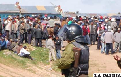 Enfrentamientos por tierras en la ciudad de El Alto. Foto: Arch ANF 