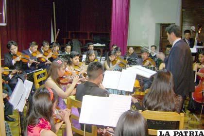 Orquesta Filarmónica de Oruro, se adhirió a la celebración de las Bodas de Plata del Centro de Promoción Cultural de “Oruro”
