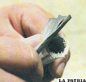 PASO 3
Lijar la tubería cortada para sacar las partículas que sobresalen irregularmente.
