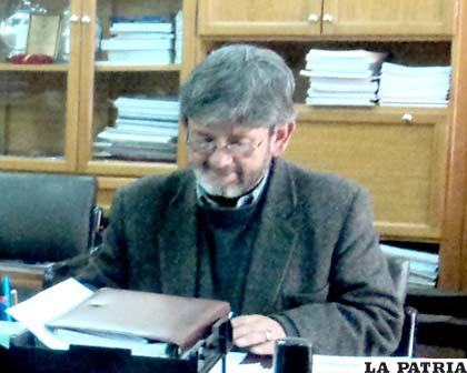 Rubén Medinaceli, rector de la UTO