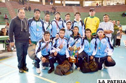 La delegación de Oruro clasificó en tercer puesto en el certamen nacional. (APG)