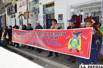 Comerciantes protestaron en puertas del Servicio de Impuestos Nacionales (SIN)