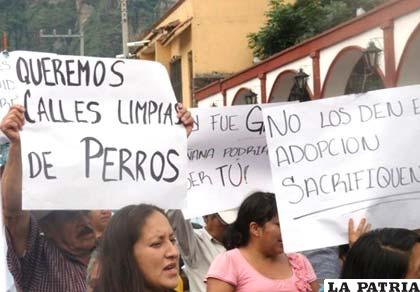 Manifestaciones de mexicanos para eliminar a canes