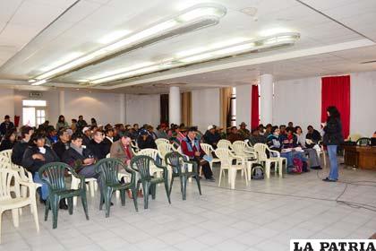 Pobladores demostraron descontento en las mesas de trabajo de medio ambiente