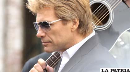 La estrella de rock, Jon Bon Jovi volvió a recorrer las calles de Sayreville su ciudad natal