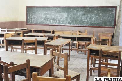 Las aulas se mantendrán vacías por una semana más