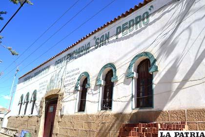 Los niños salen de la cárcel en el día y vuelven para dormir junto a sus madres recluidas