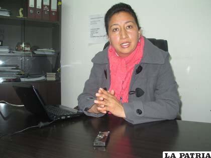 La coordinadora de Ucatec, Carmen Bravo