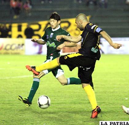 Ernesto Cristaldo de a poco se convierte en el goleador del “tigre”