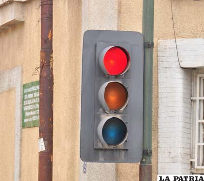 Desde el Municipio quieren mejorar el sistema de semaforización en Oruro