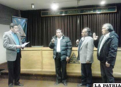 Posesión del directorio de la Cámara Agropecuaria de Oruro