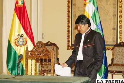 El Presidente Morales anuncia “tomar medidas drásticas” contra los autores de la requisa a avión diplomático brasileño