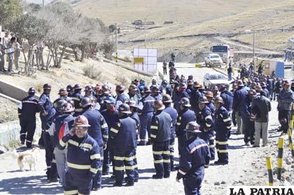 Afiliados a la Federación Sindical de Trabajadores Mineros de Bolivia