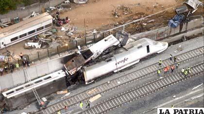 Aumentan los muertos en accidente ferroviario en España