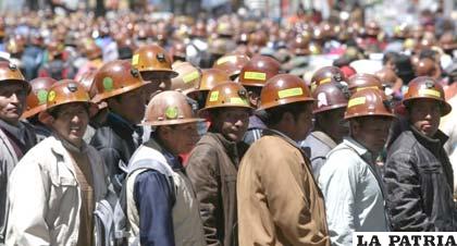 Avasallamientos es tema de preocupación entre los mineros