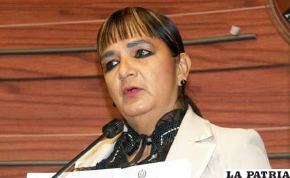 Senadora de la opositora Convergencia Nacional (CN), Carmen Eva González