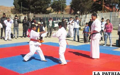 Durante los combates de clasificación en el karate