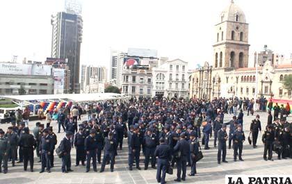 Militares durante la histórica protesta
