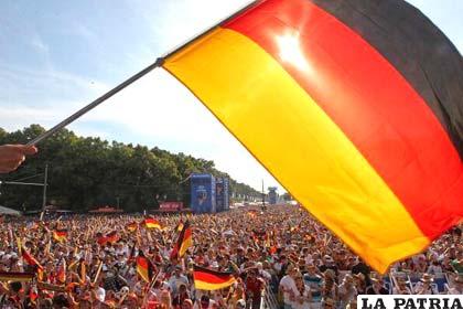 El seguimiento de las acciones del partido en Berlín, con mucha 
expectativa