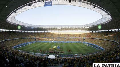 Panorámica del estadio Castelão de Fortaleza, con un lleno total de espectadores