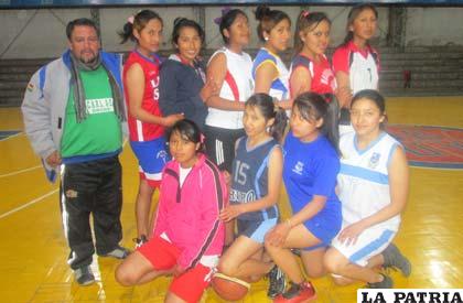 Las integrantes de la selección orureña de la categoría Sub-17