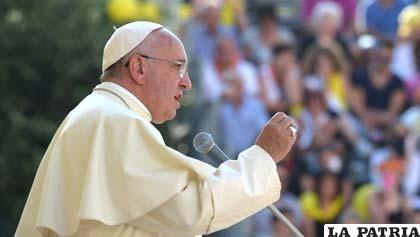 Papa insta a instituciones europeas para que sean más generosas