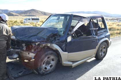 El jeep que protagonizó el incidente también tuvo daños materiales