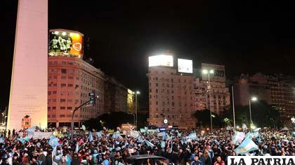 La alegría invadió las calles de Argentina por la clasificación a la final