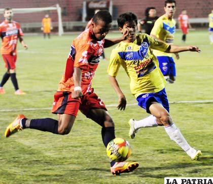 En el partido de ida ganó Universitario 2-1