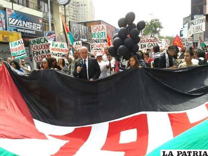 Calles de Santiago de Chile en protesta por la masacre ocurrida en Gaza
