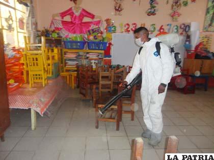 Fumigarán todos los establecimientos educativos