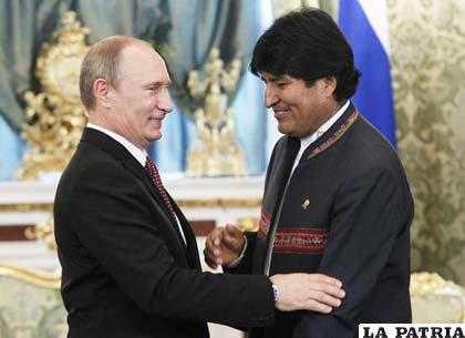 Presidentes de Rusia, Vladimir Putin, y de Bolivia, Evo Morales