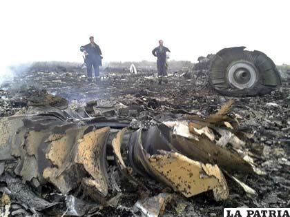 Kiev acusa a los separatistas prorrusos del derribo del avión con 295 personas a bordo