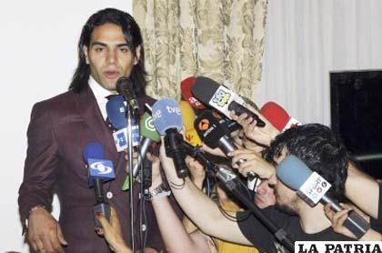 Falcao en contacto con la prensa deportiva de su país