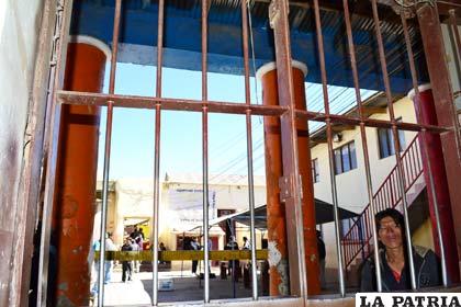 El hacinamiento en la cárcel de Oruro continúa