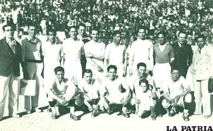 Selección de Oruro en 1945 que participó en el torneo nacional en La Paz