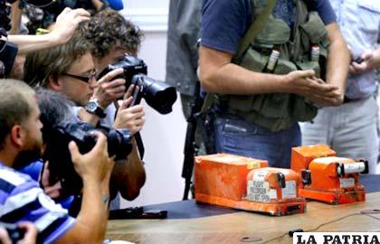 Entregan las dos cajas negras del avión siniestrado al este de Ucrania