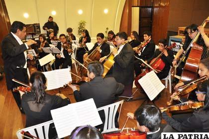 La Orquesta Sinfónica de Oruro en el Festival Cultural de Invierno del GAMO