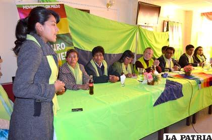 La candidata Paola Santos durante la presentación de los candidatos “sin miedo”