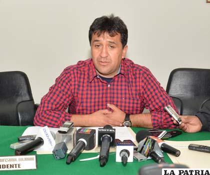 Jorge Decormis, presidente de la Liga del Fútbol Profesional Boliviano