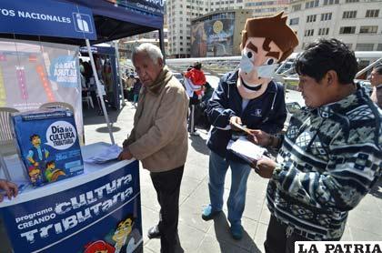 Impuestos Nacionales organizó la Feria de la Cultura Tributaria