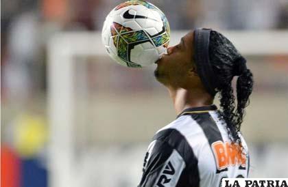 Es casi un hecho la salida de Ronaldinho del Mineiro