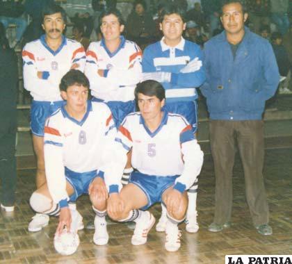 Con el equipo de Acerbol en el futsal en 1989