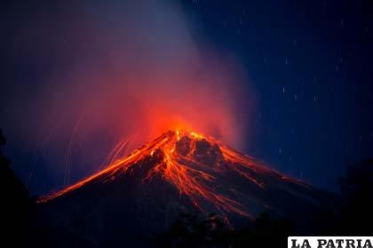 El volcán de Fuego de Guatemala en plena erupción /columbia.co.cr