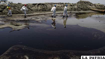 Petróleo que se derramó en el Golfo de México /hoy.com.do