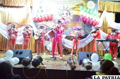 Los mariachis gritaron en el Festival del Solsticio de Invierno