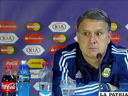 Martino en la conferencia de prensa al final del partido /FOXSPORTSLA.COM